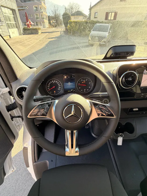 Mercedes-Benz Sprinter 319 CDI PRO CH L 4x2