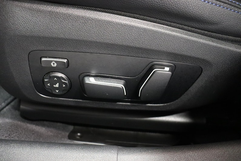 Vehicle image BMW 3 SERIES