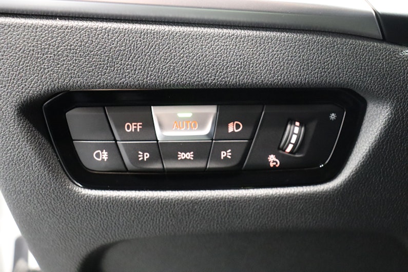 Vehicle image BMW 3 SERIES