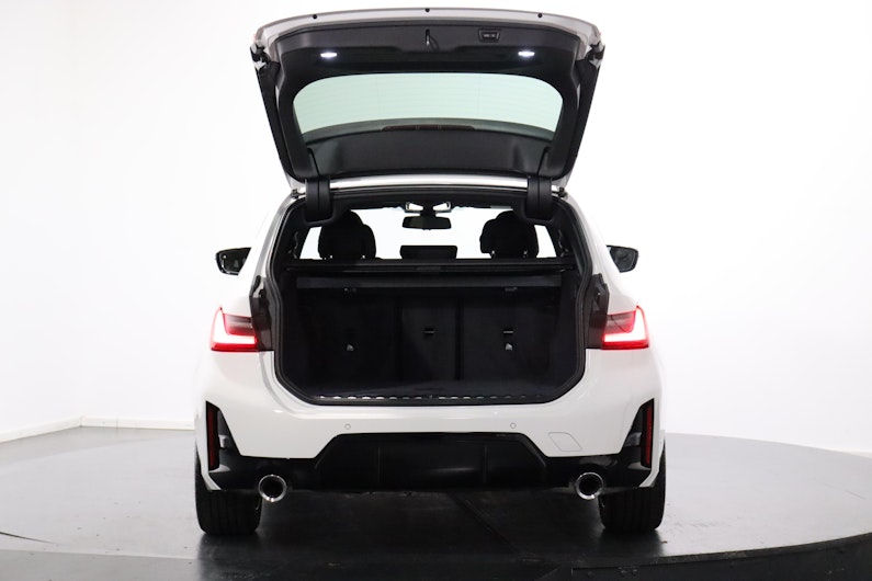 Vehicle image BMW 3 SERIES