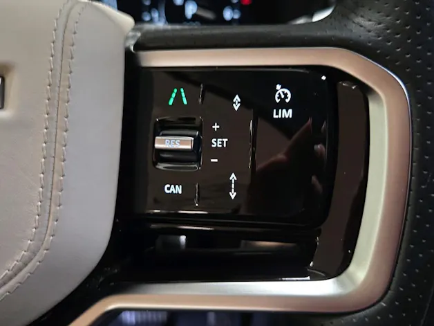 Land Rover Range Rover Velar 2.0 T R-Dynamic HSE