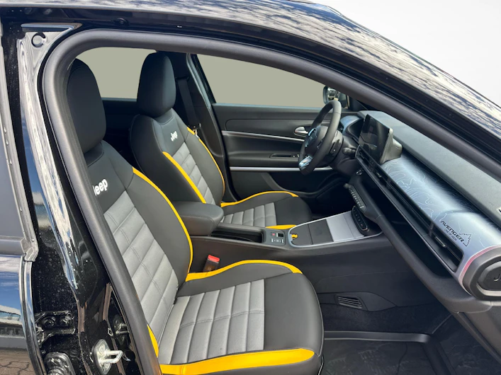 Fahrzeugbild JEEP AVENGER