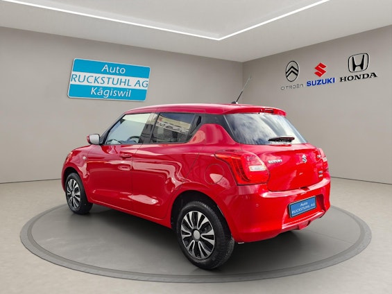 Vehicle image 4 Vehicle image 4