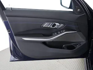 BMW 320d xDrive SAG