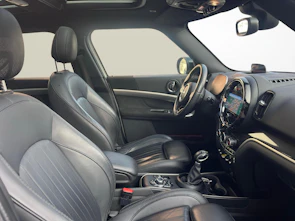 Fahrzeugbild MINI Cooper SE ALL4 Countryman