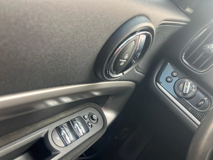 Fahrzeugbild MINI COUNTRYMAN