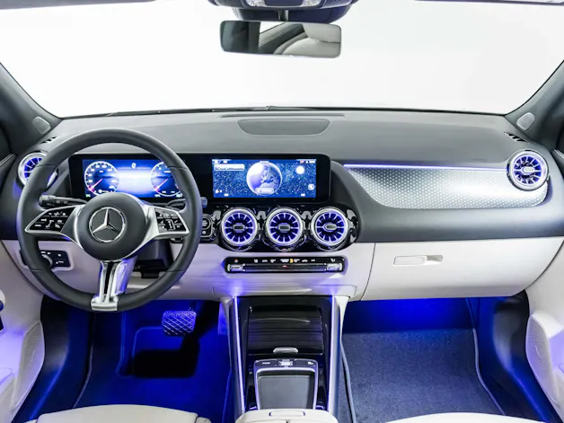 Mercedes-Benz GLA 250 4MATIC "Swiss Star"