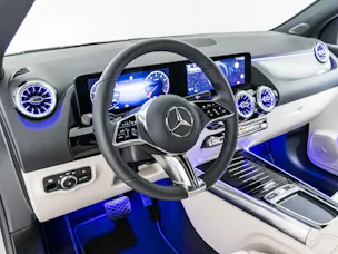 Mercedes-Benz GLA 250 4MATIC "Swiss Star"