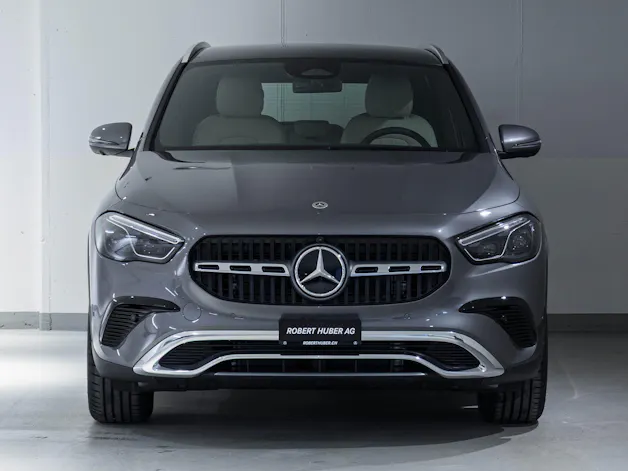 Mercedes-Benz GLA 250 4MATIC "Swiss Star"