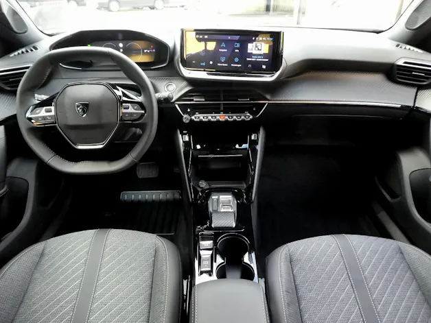 Peugeot 2008 1.2 Hybrid 145 Allure Premium