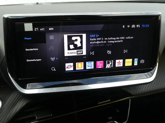 Peugeot 2008 1.2 Hybrid 145 Allure Premium