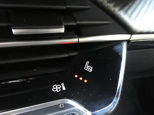 Peugeot 2008 1.2 Hybrid 145 Allure Premium