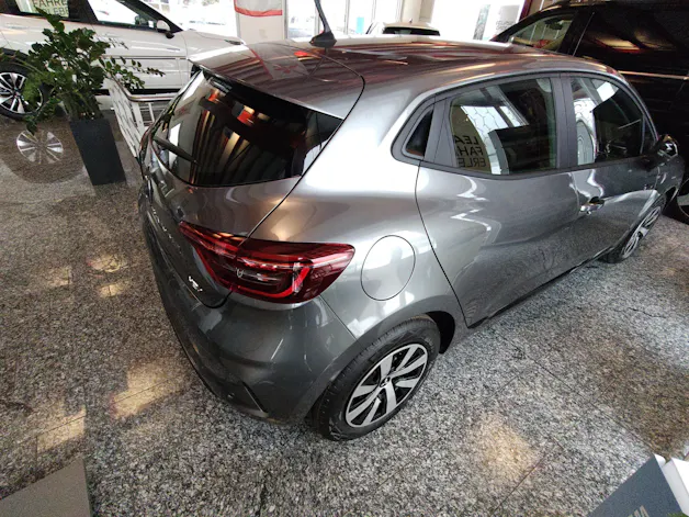 Mitsubishi Colt 1.6 HEV Invite