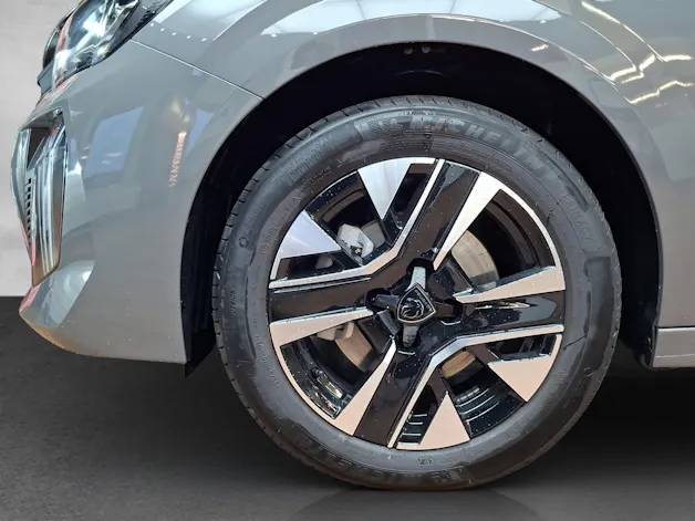 Peugeot 208 1.2 Hybrid Allure Premium