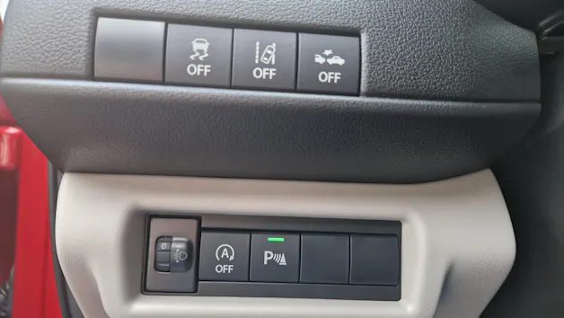 Suzuki Swift 1.2 Sakura Top Hybrid