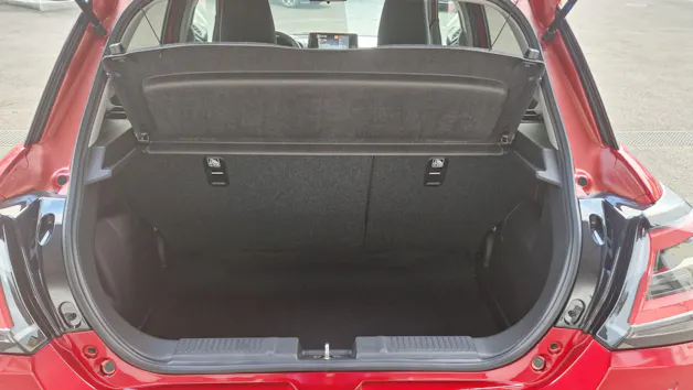 Suzuki Swift 1.2 Sakura Top Hybrid