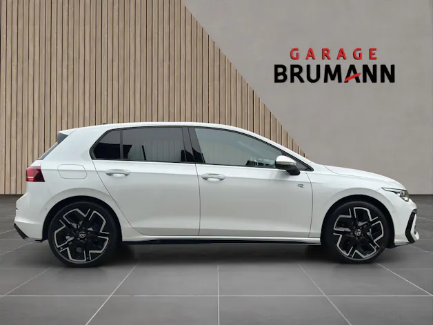 VW Golf R-Line 1.5 eTSI