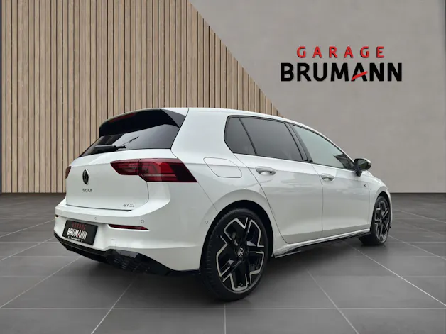 VW Golf R-Line 1.5 eTSI