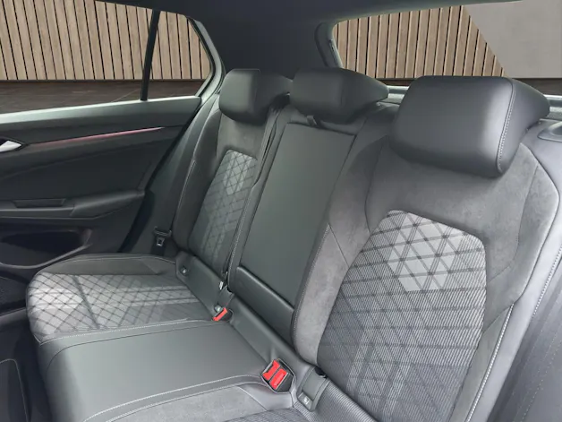 VW Golf R-Line 1.5 eTSI