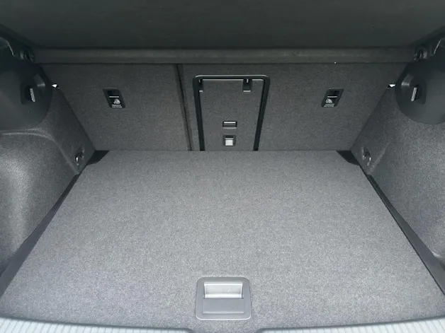 VW Golf R-Line 1.5 eTSI