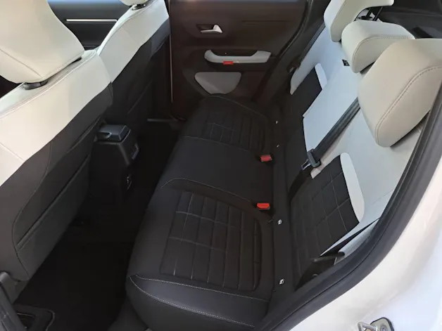 Citroën C3 1.2 Hybrid Max 110cv autom. (pack hiver+caméra)