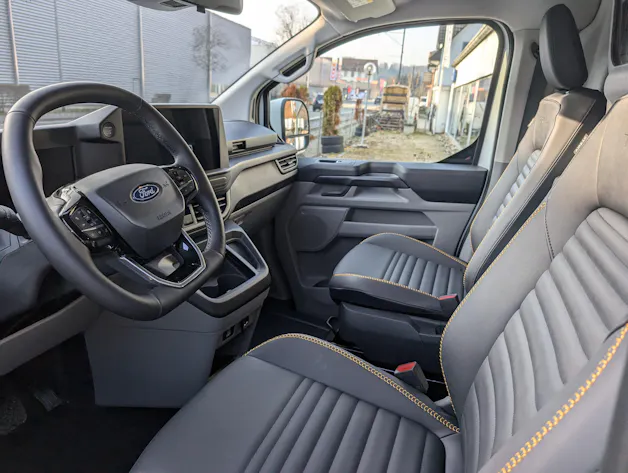 Ford Transit C Van 320 L2 2.0 EcoBlue 170 Trail