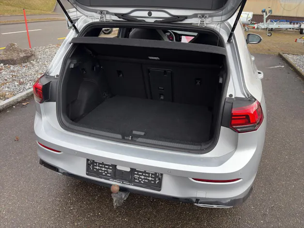 VW Golf VIII 1.5 eTSI R-Line DSG