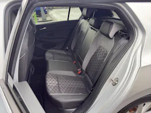 VW Golf VIII 1.5 eTSI R-Line DSG