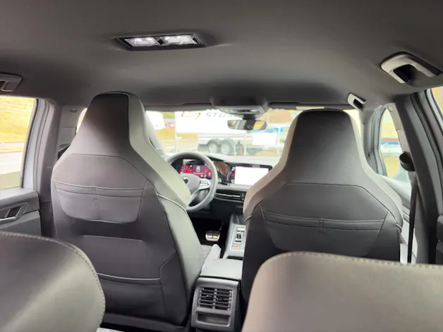 VW Golf VIII 1.5 eTSI R-Line DSG
