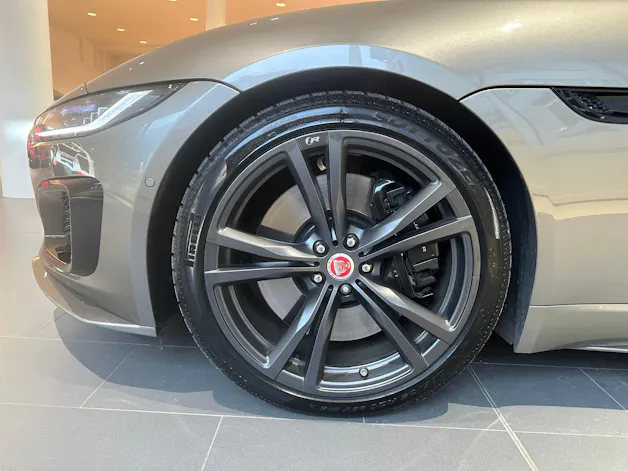 Jaguar F-Type Coupé 5.0 V8 R75 SVR Automatik AWD