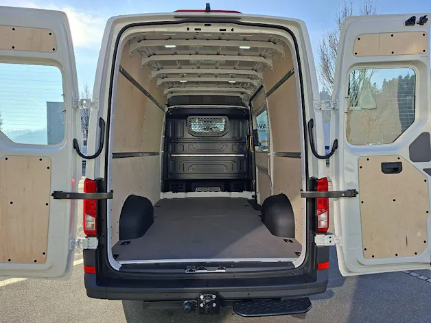 VW Crafter 35 2.0 TDI L3 HD A