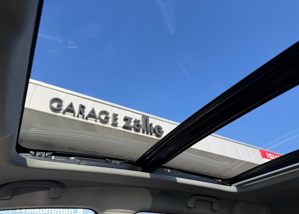 Vehicle image 19 Vehicle image 19