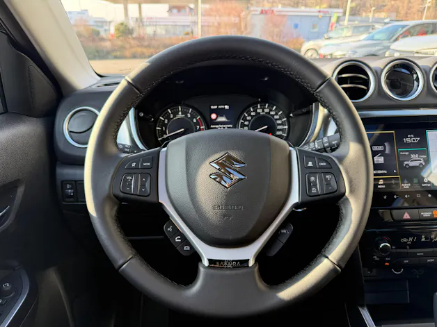 Suzuki Vitara 1.4 Boosterjet Sakura Top 4x4 Hybrid Automatic