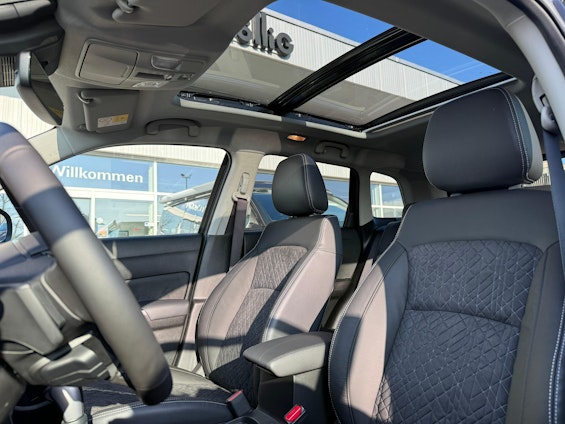 Vehicle image 7 Vehicle image 7