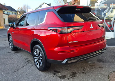 MITSUBISHI OUTLANDER 2