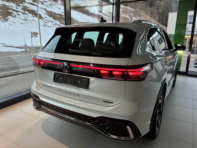 VW NEW Tiguan R-Line / AHK / Head-Up