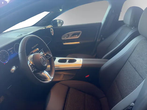 Mercedes-Benz CLA 200 8G-DCT 4Matic