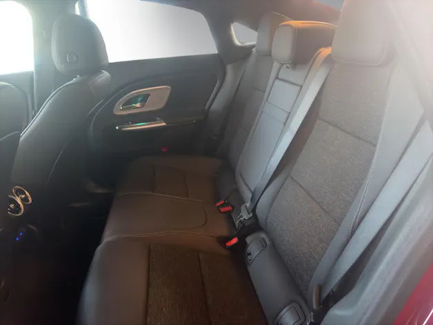 Mercedes-Benz CLA 200 8G-DCT 4Matic