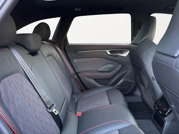 Audi A6 Avant TFSI quattro 270 kW S tronic