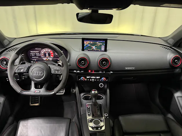 Audi RS3 Limousine 2.5 TSI quattro S-tronic