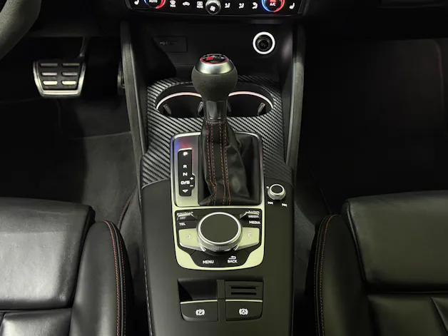 Audi RS3 Limousine 2.5 TSI quattro S-tronic