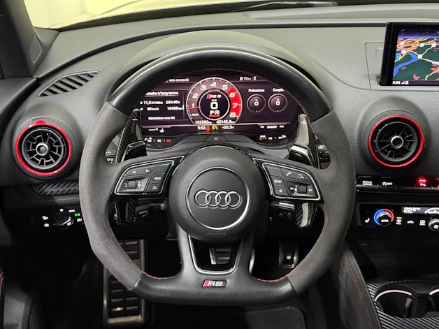 Audi RS3 Limousine 2.5 TSI quattro S-tronic