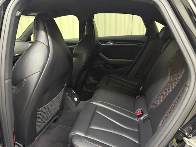 Audi RS3 Limousine 2.5 TSI quattro S-tronic