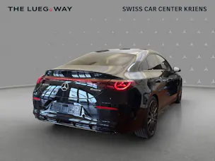 Mercedes-Benz CLA 220 4M - AMG / DISTRONIC / 360 Grad Kamera / Drive Assist