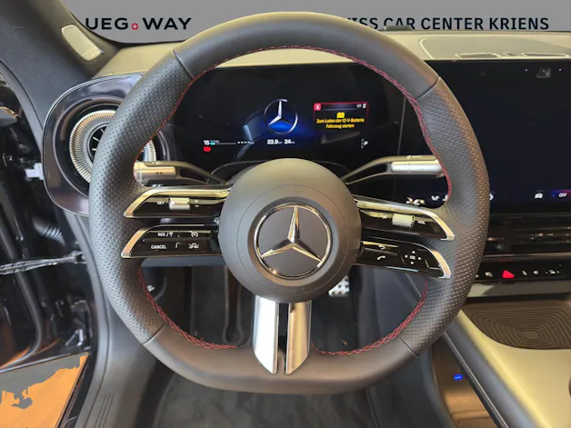 Mercedes-Benz CLA 220 4M - AMG / DISTRONIC / 360 Grad Kamera / Drive Assist
