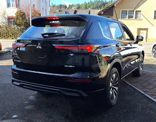 Mitsubishi Outlander PHEV Inform Helvetia (135)