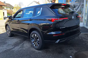 Mitsubishi Outlander PHEV Inform Helvetia (135)