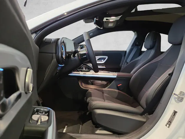 Mercedes-Benz CLA 220 4Matic 8G-DCT