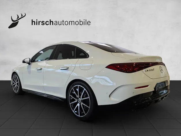 Mercedes-Benz CLA 220 4Matic 8G-DCT