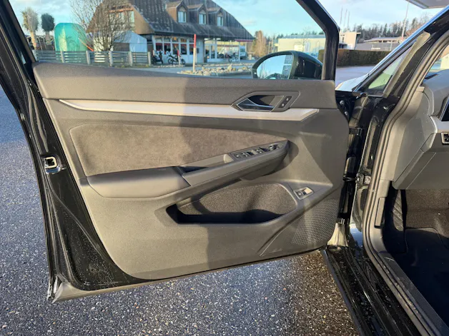 VW Golf 1.5 TSI PHEV Life